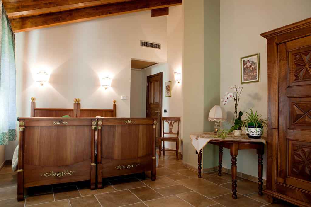 A' La Table Du Sommelier Chambres D Hotes & Restaurant Saint-Vincent Quarto foto