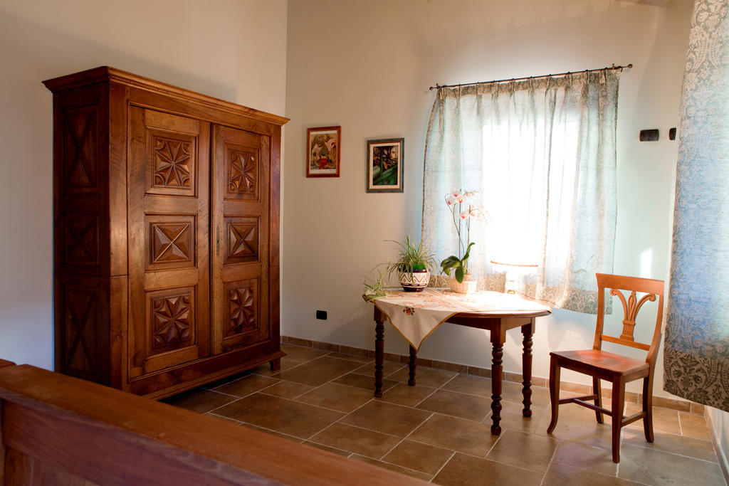 A' La Table Du Sommelier Chambres D Hotes & Restaurant Saint-Vincent Quarto foto